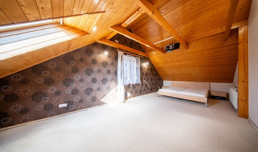 Prodej domu 200 m² s pozemkem 882 m², Dražičky – náhled fotky 10