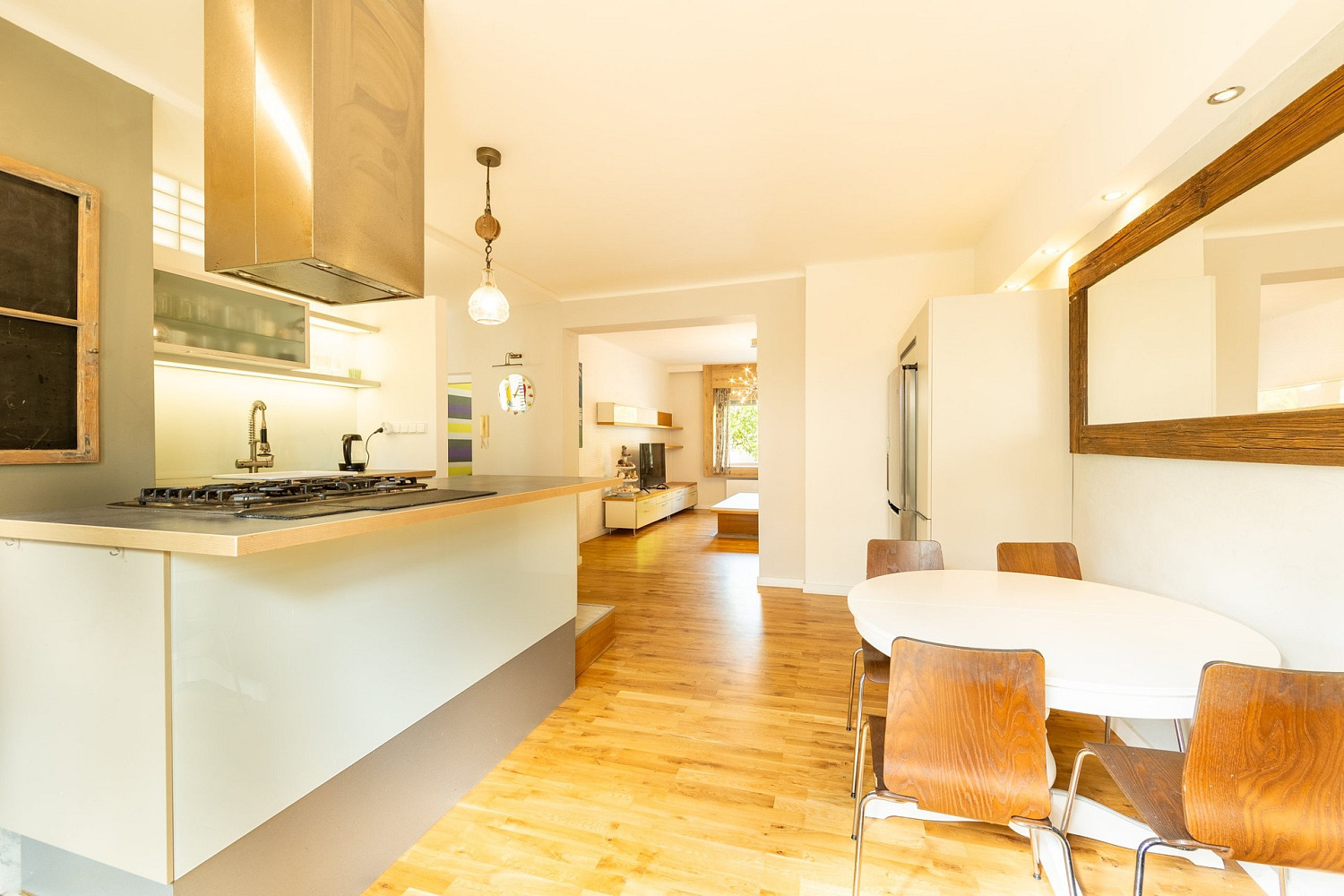 Prodej domu 220 m² s pozemkem 290 m² – fotografie 4