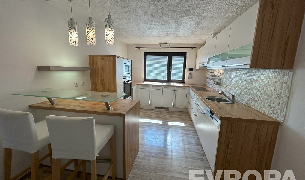 Prodej domu 250 m² s pozemkem 2 264 m², Nový Bor – náhled fotky 11