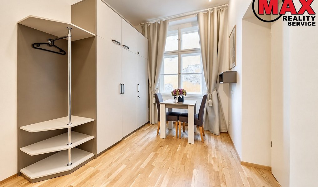 Prodej bytu 1+1 32 m², Praha – náhled fotky 2