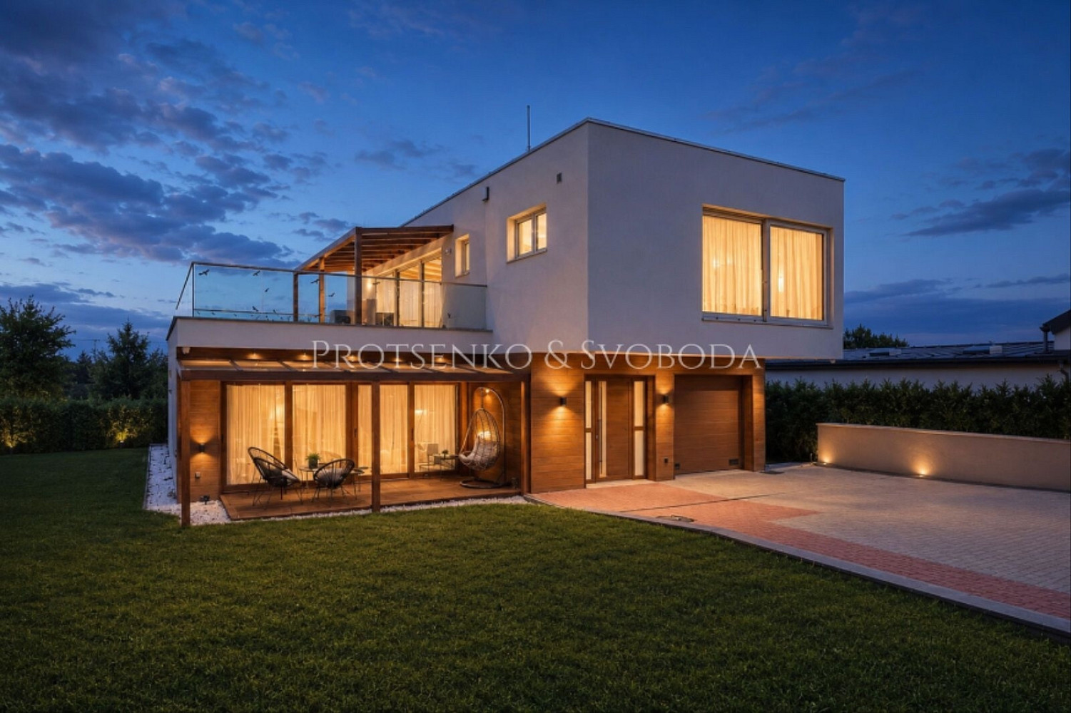 Prodej domu 342 m² s pozemkem 817 m²