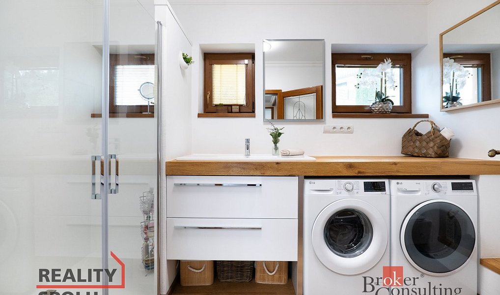 Prodej domu 288 m² s pozemkem 867 m², Kly – náhled fotky 10