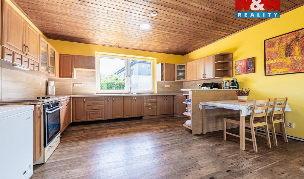 Prodej domu 140 m² s pozemkem 1 388 m², Domoušice – náhled fotky 8