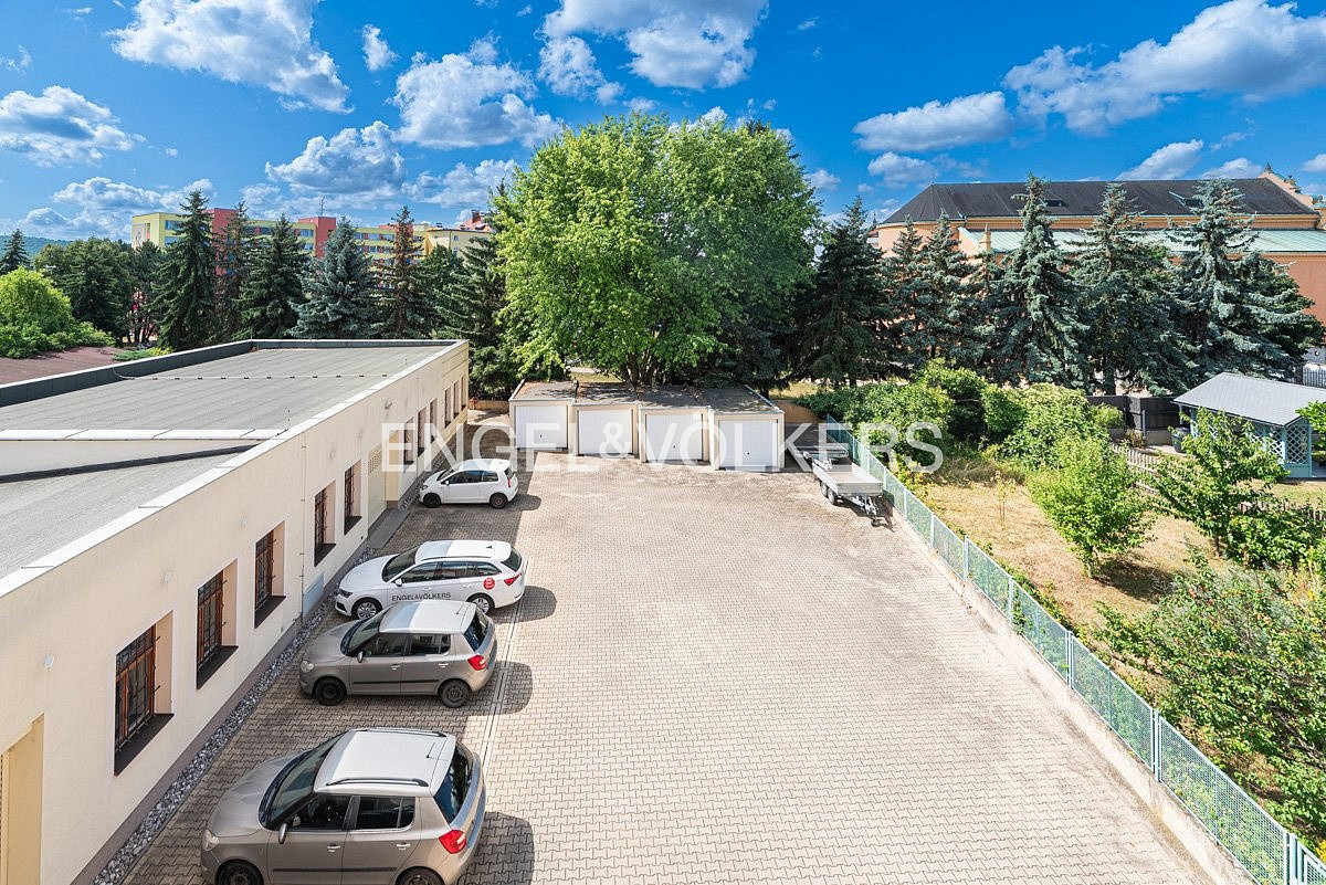 Prodej kanceláře 873 m² — photo 2