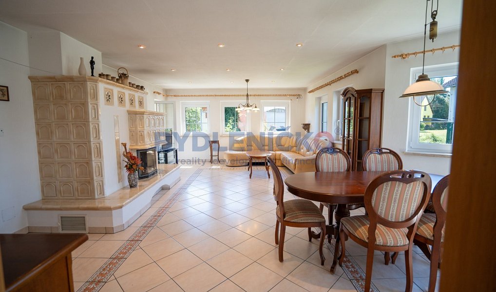 Prodej domu 248 m² s pozemkem 701 m², Volary – náhled fotky 4