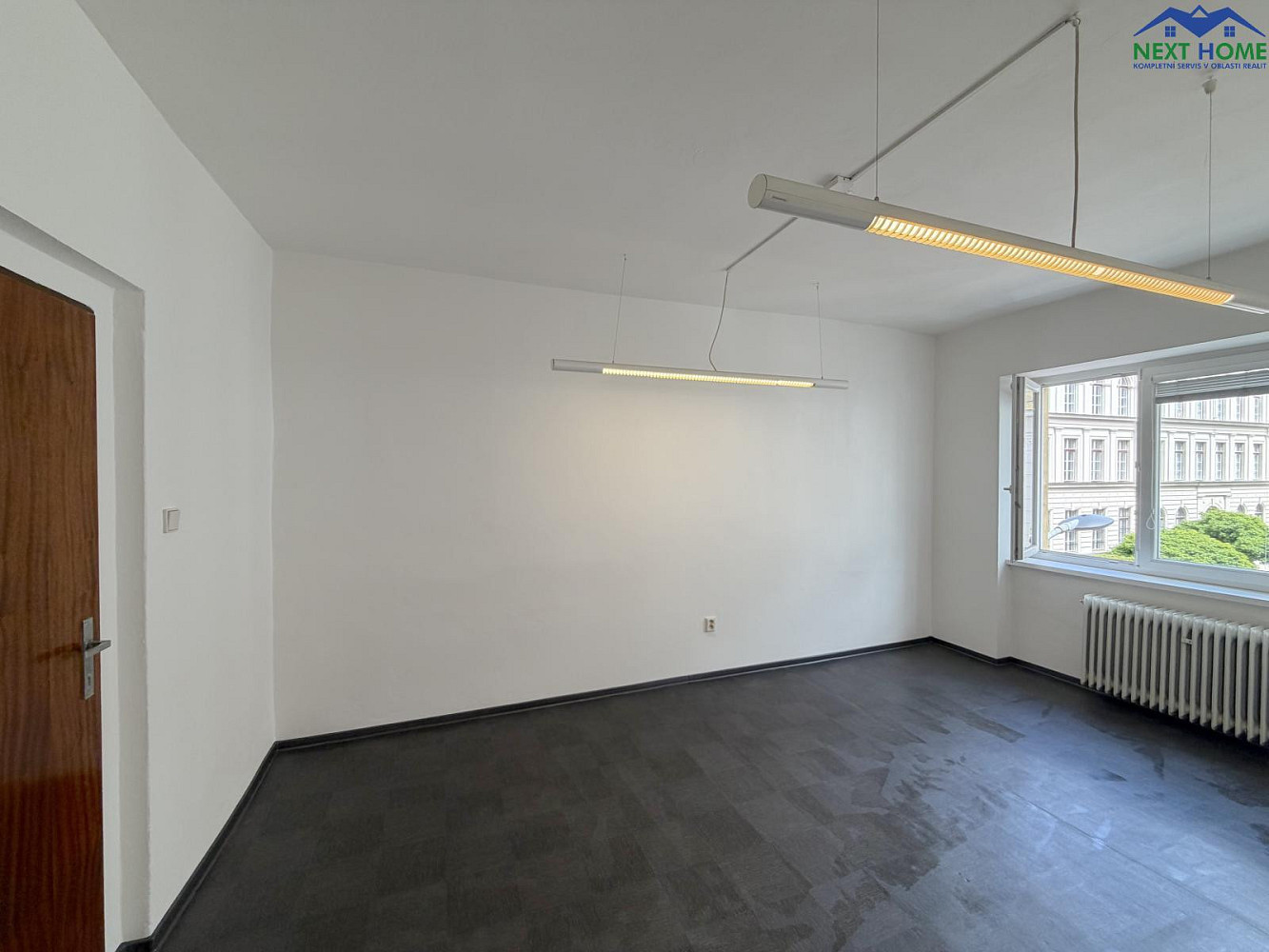 Pronájem kanceláře 35 m² – fotografie 3
