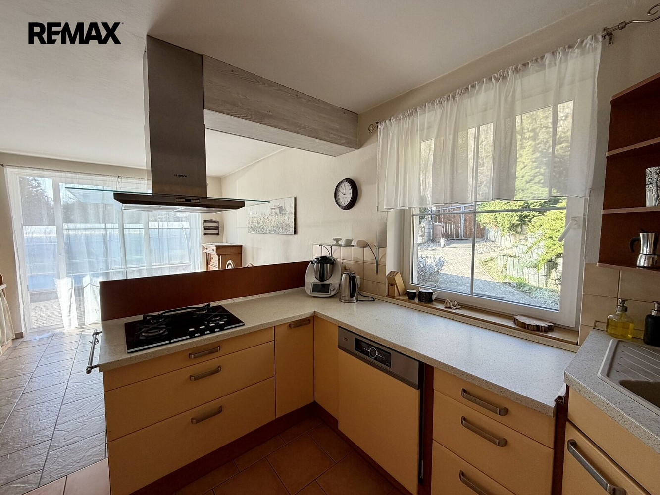 Prodej domu 306 m² s pozemkem 1 014 m² – fotografie 2