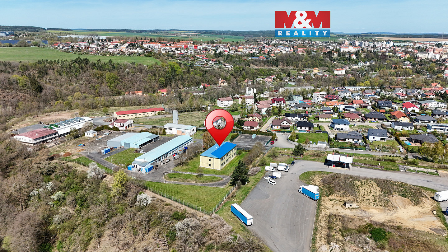 Pronájem obchodních prostor 700 m²