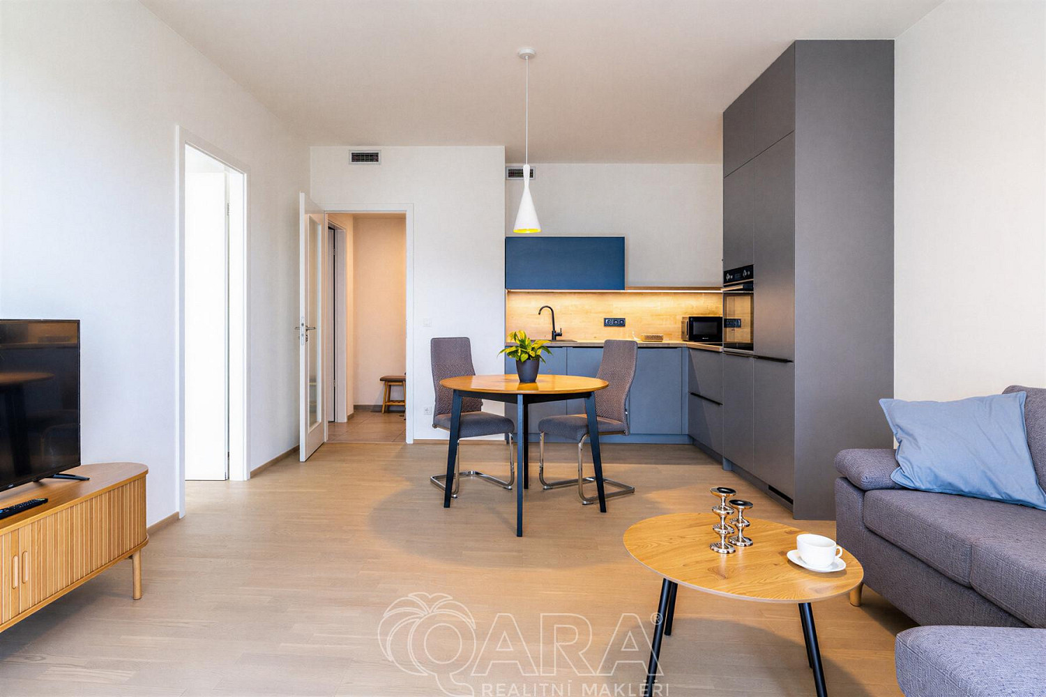 Pronájem bytu 2+kk 55 m² — photo 2