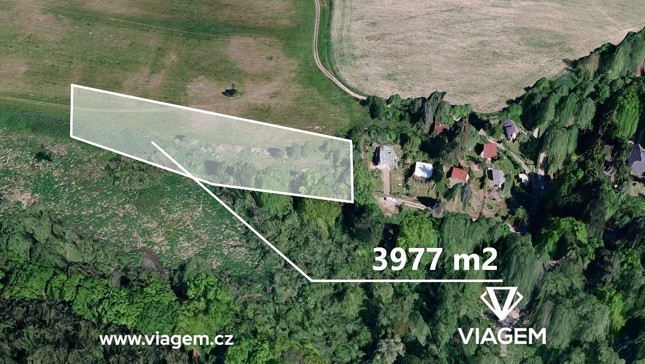 Prodej pole 1 325 m²