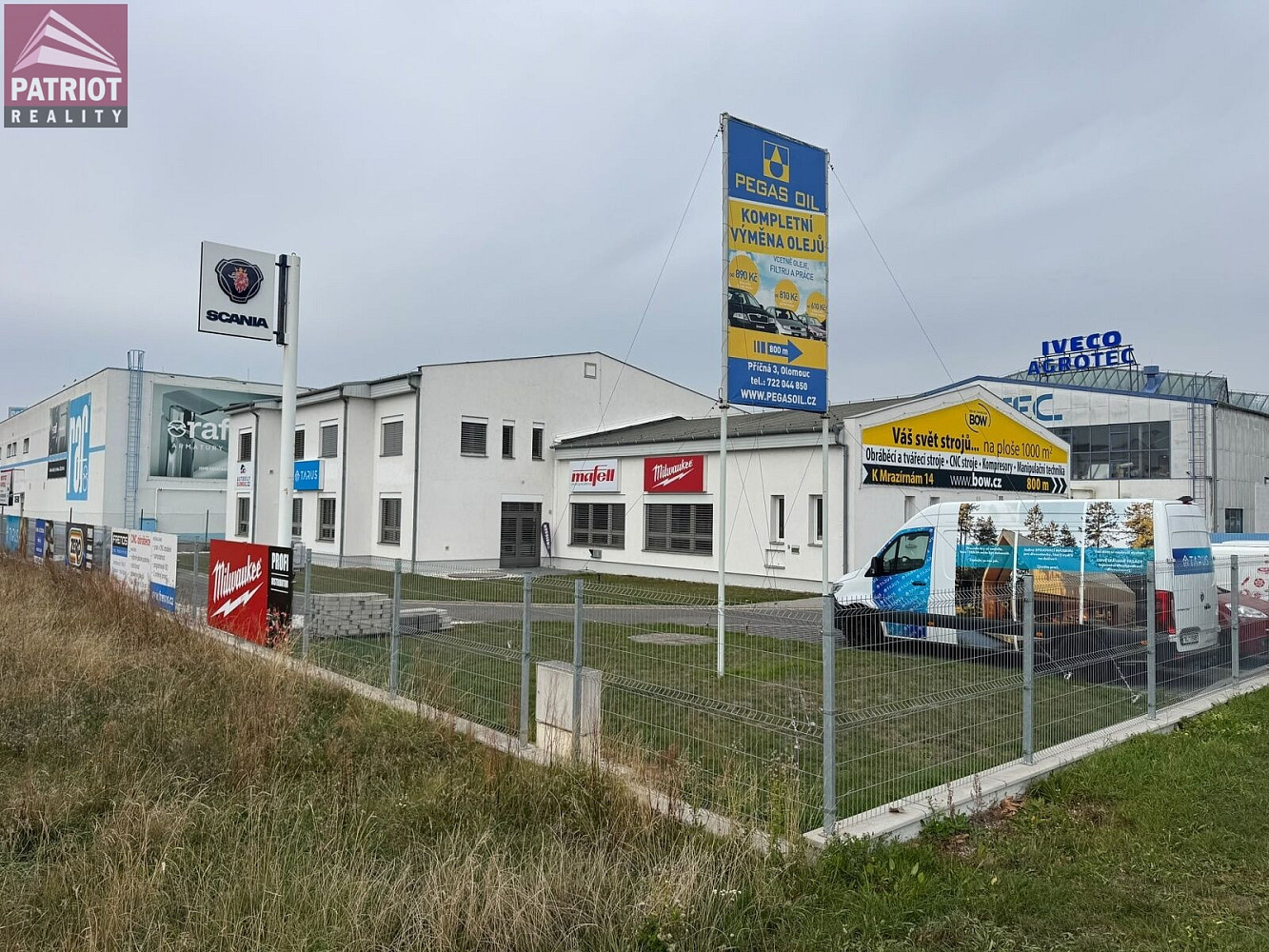 Pronájem obchodních prostor 255 m²