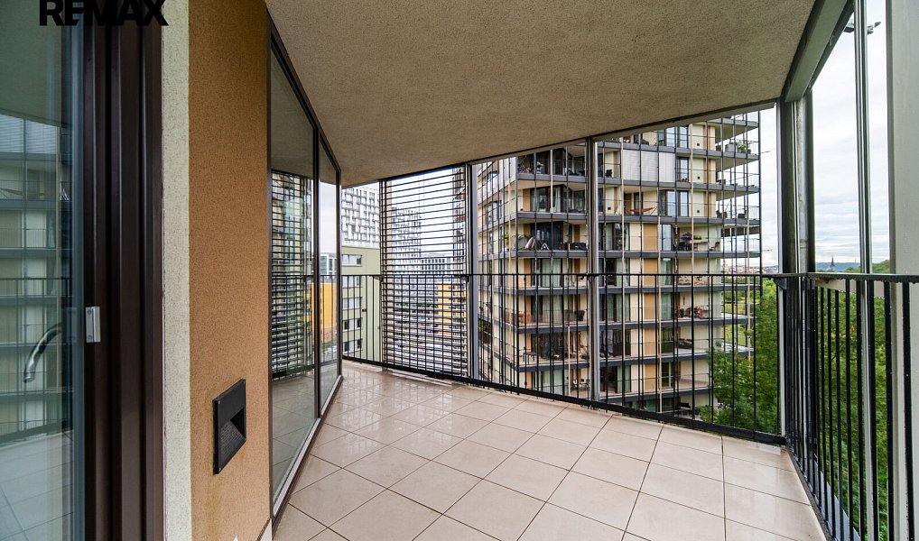 Pronájem bytu 1+kk 44 m², Praha – náhled fotky 10