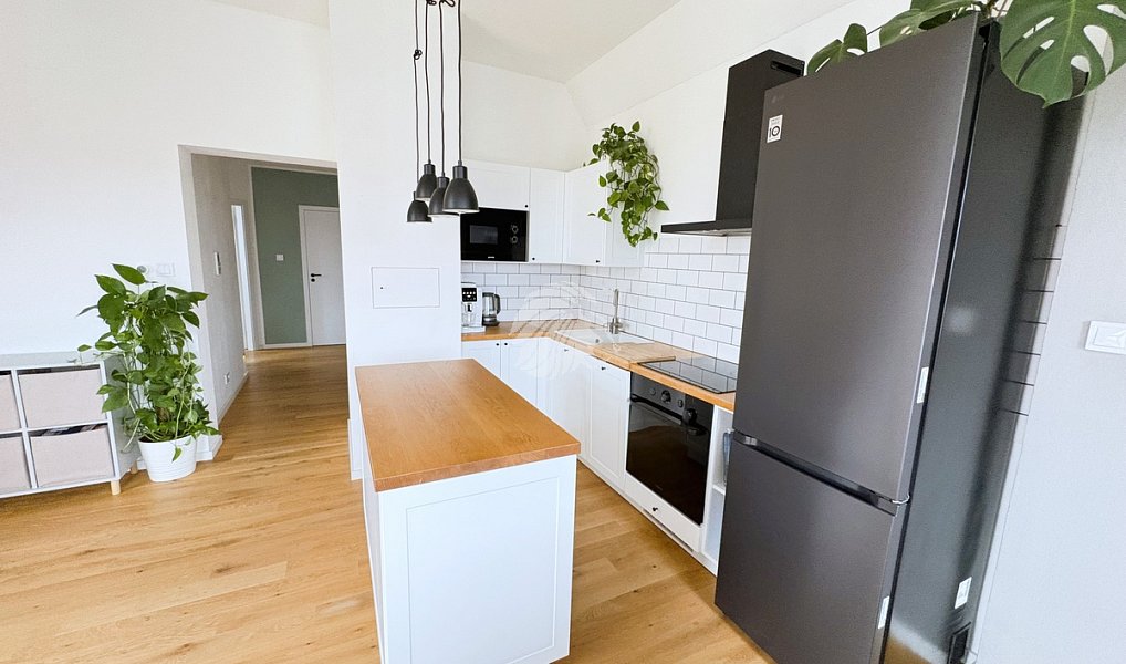Pronájem bytu 3+kk 68 m², Praha – náhled fotky 2
