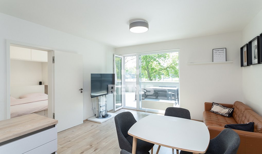 Prodej bytu 4+kk 146 m², Praha – náhled fotky 2