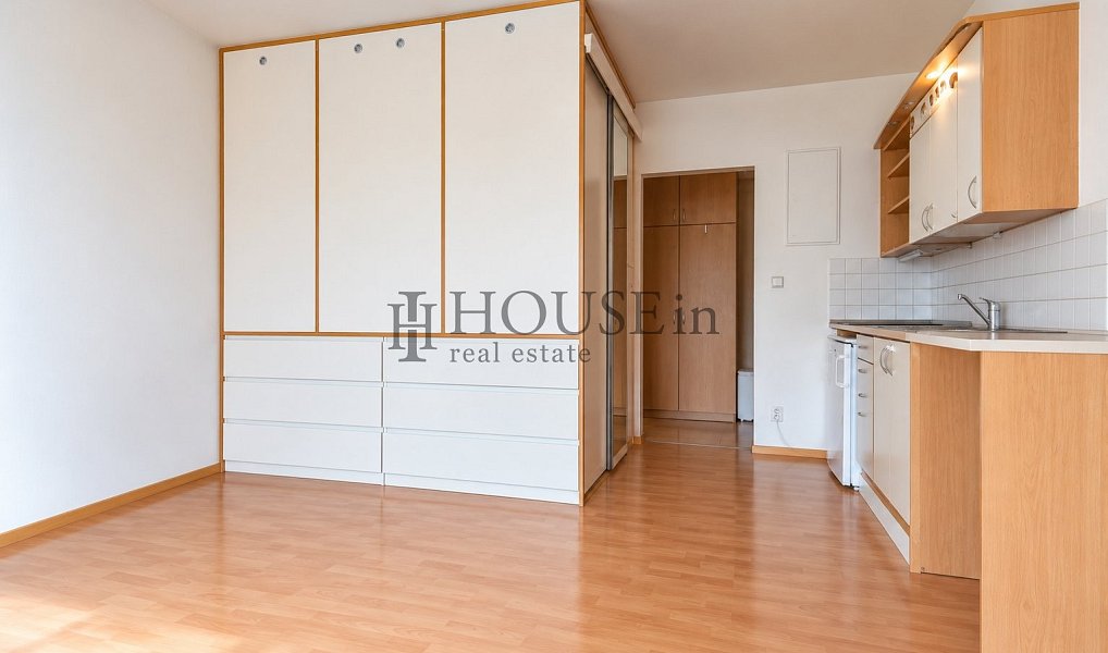 Pronájem bytu 1+kk 32 m², Praha – náhled fotky 8