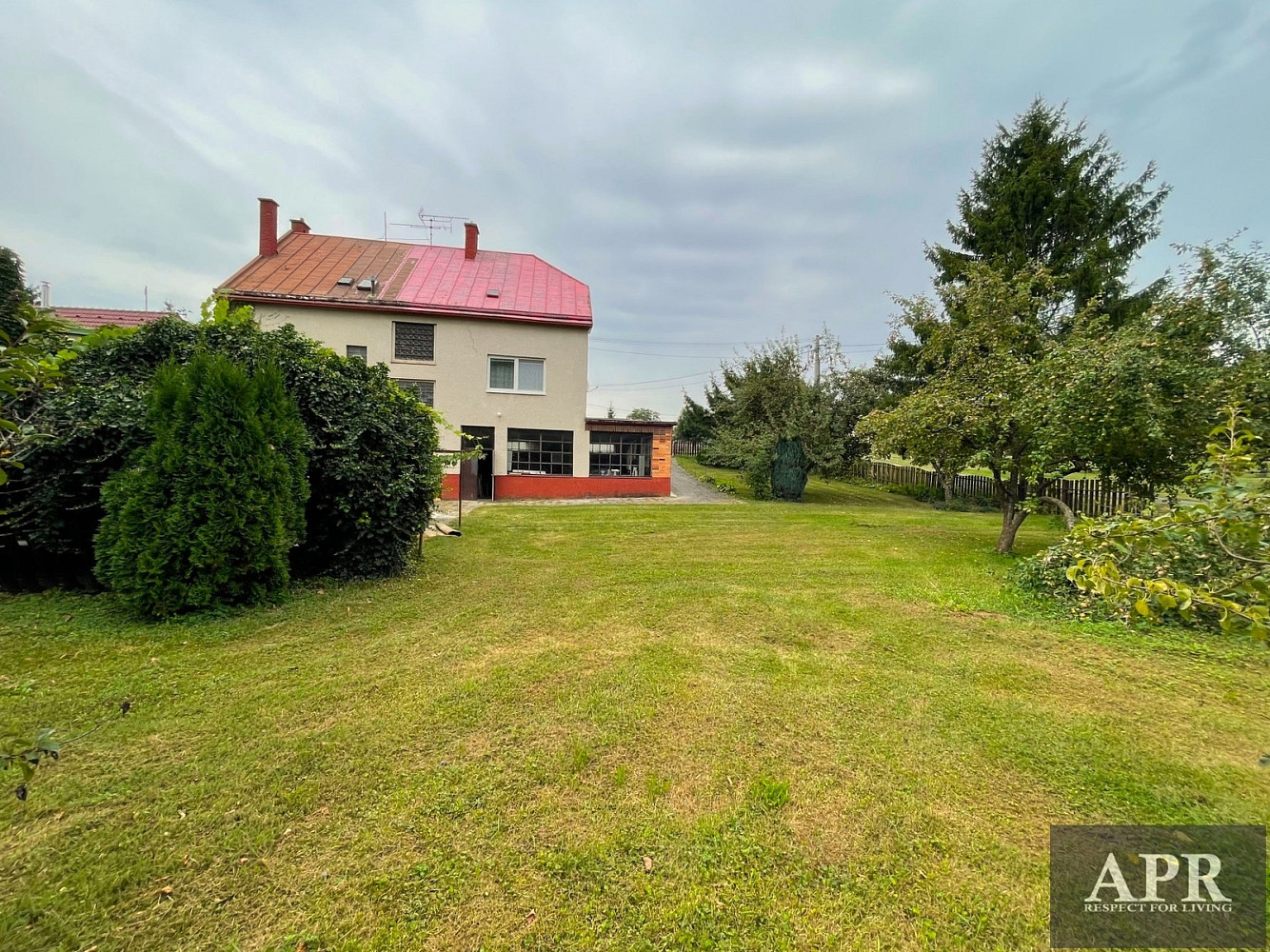 Prodej domu 234 m² s pozemkem 1 436 m²