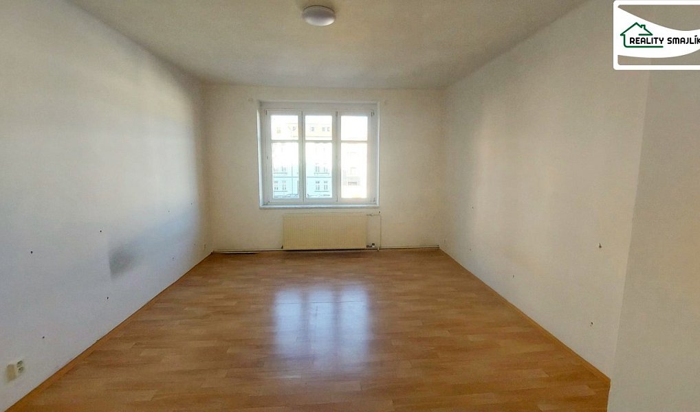 Pronájem bytu 3+1 84 m², Cheb – náhled fotky 2