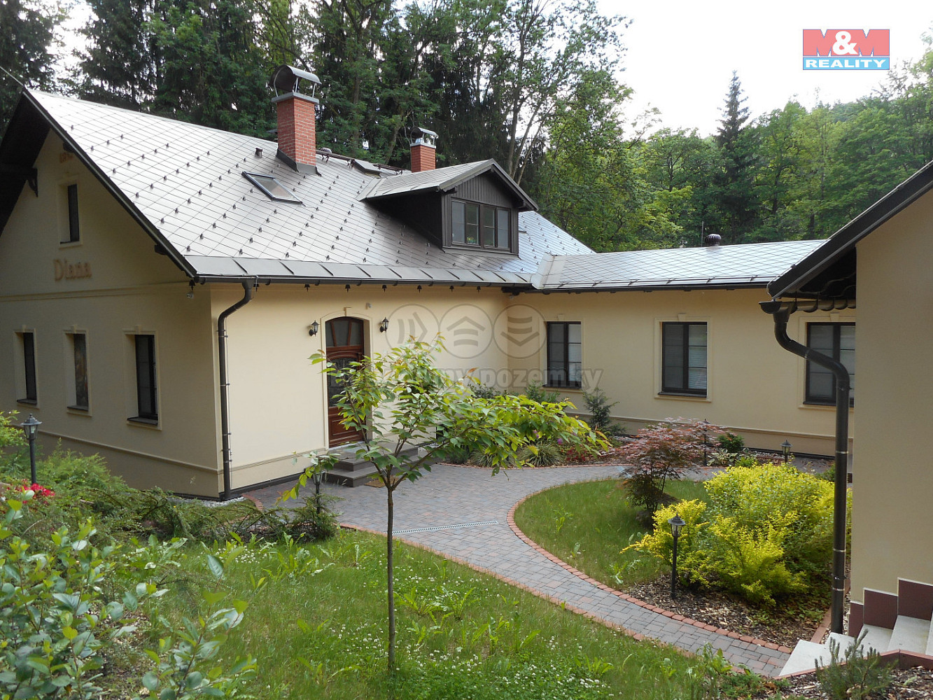 Prodej domu 630 m² s pozemkem 1 118 m² – pohled 3