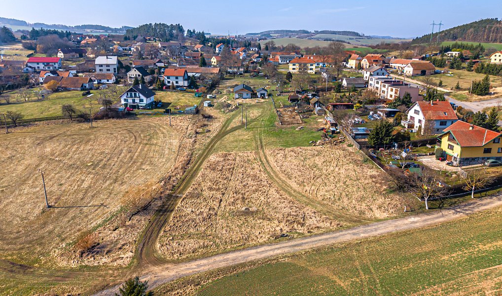 Prodej stavebního pozemku 1 219 m², Cetyně – náhled fotky 5