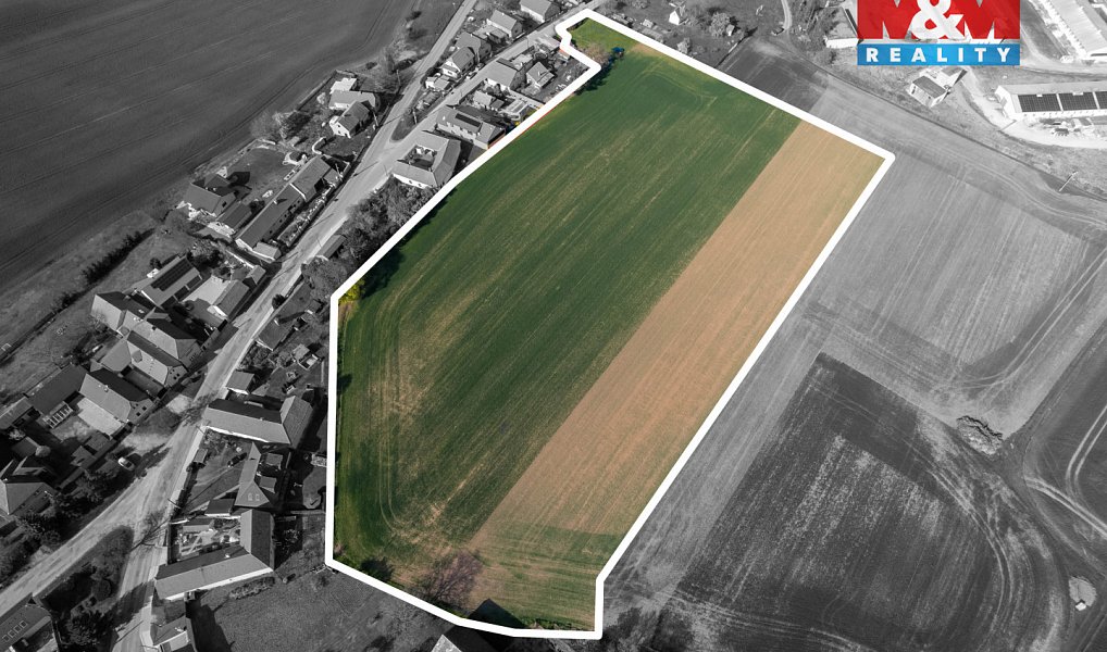 Prodej stavebního pozemku 25 961 m², Chlustina – náhled fotky 2