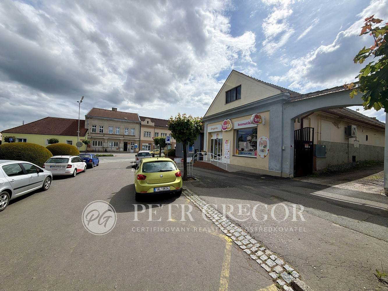 Pronájem obchodních prostor 270 m² — photo 3