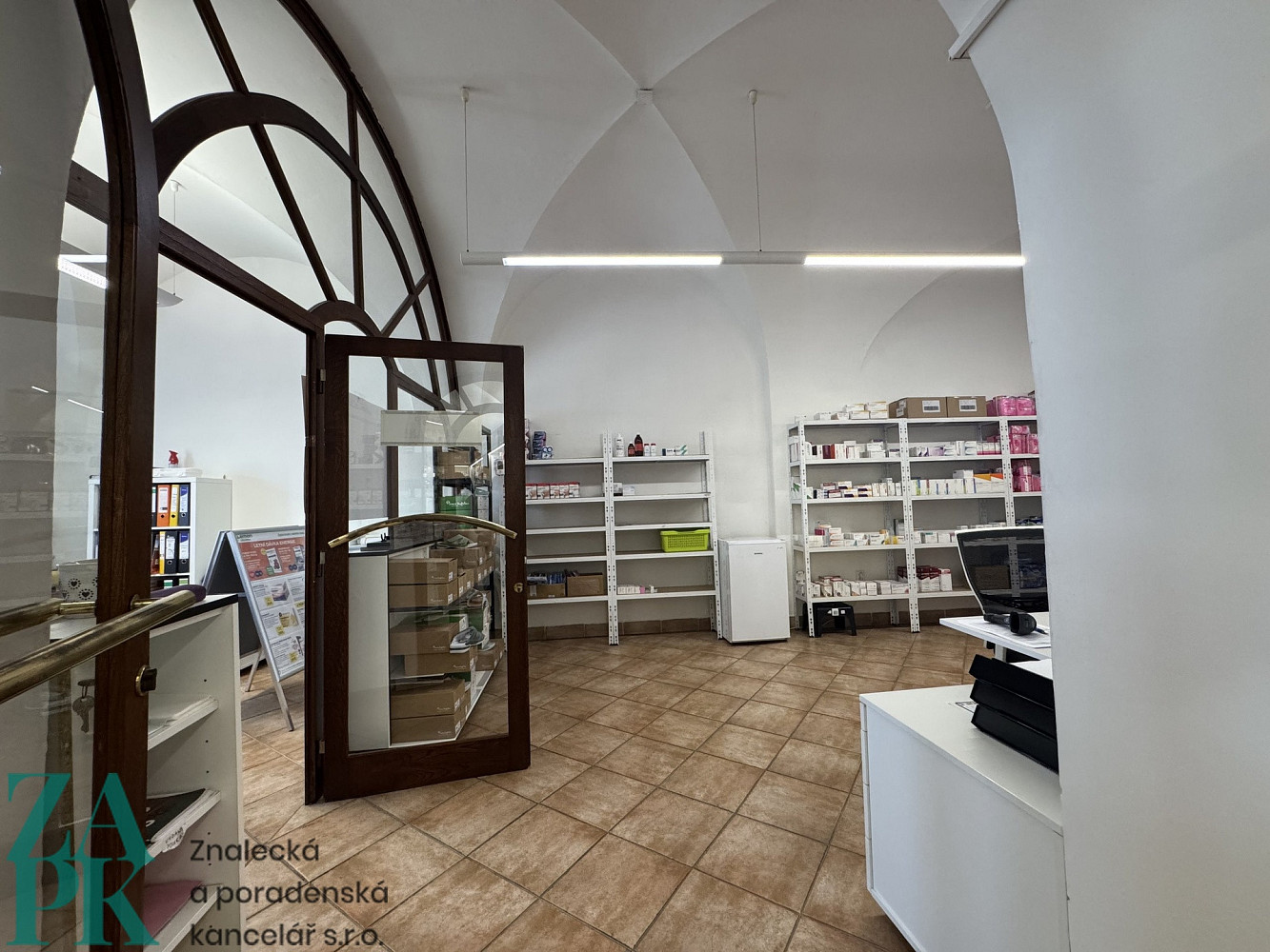 Pronájem obchodních prostor 226 m² — photo 3