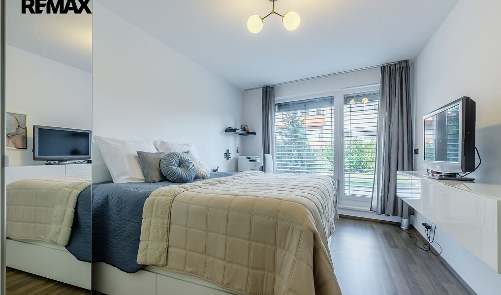 Pronájem bytu 3+kk 101 m², Praha – náhled fotky 9