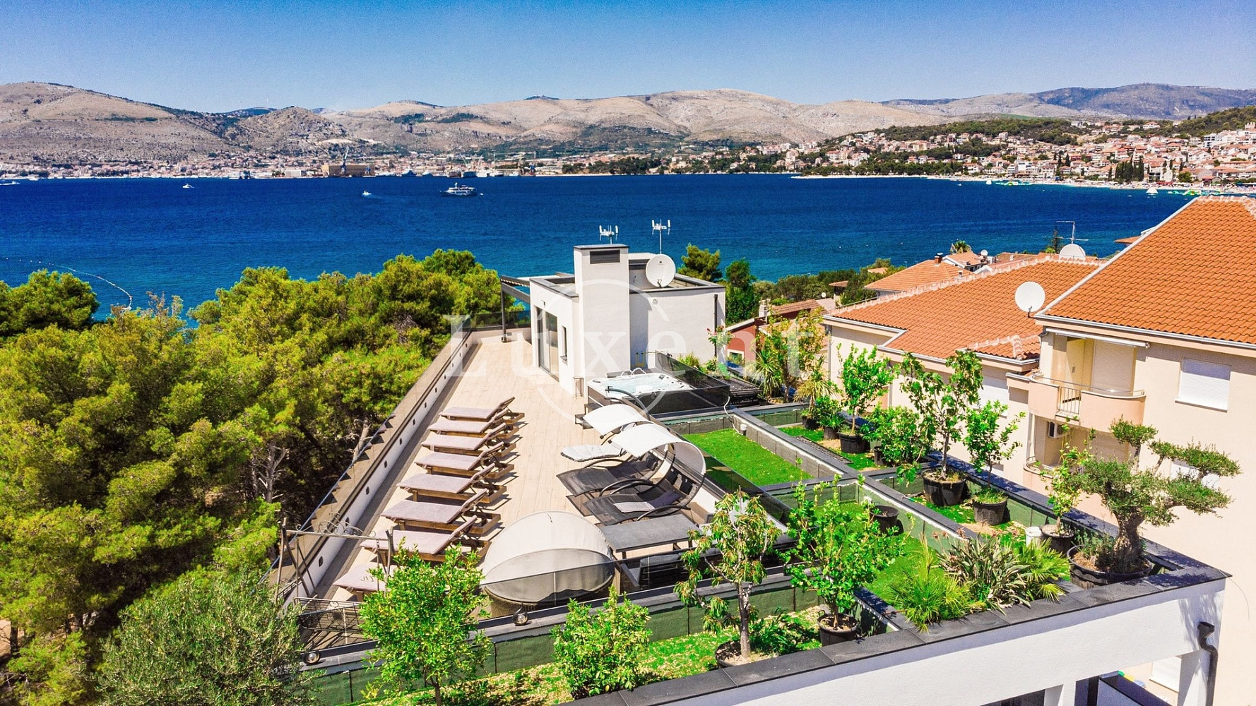 Prodej domu 1 751 m² s pozemkem 840 m²