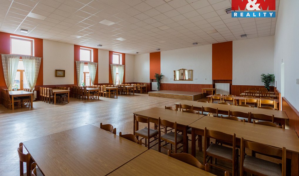 Prodej domu 1 355 m² s pozemkem 1 236 m², Kravaře – náhled fotky 9