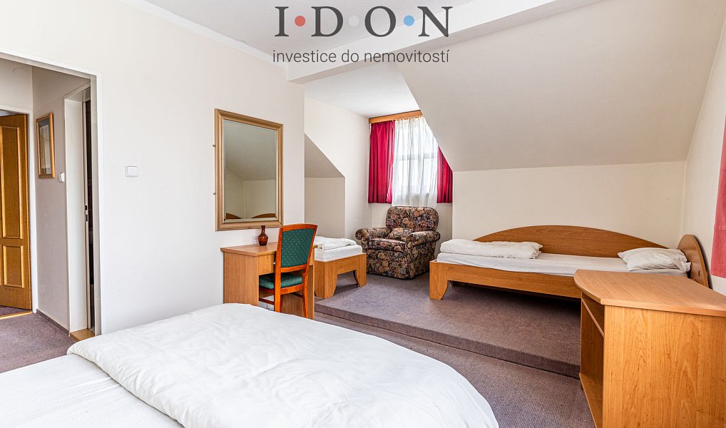 Prodej ubytovacího objektu 920 m², Třinec – náhled fotky 13