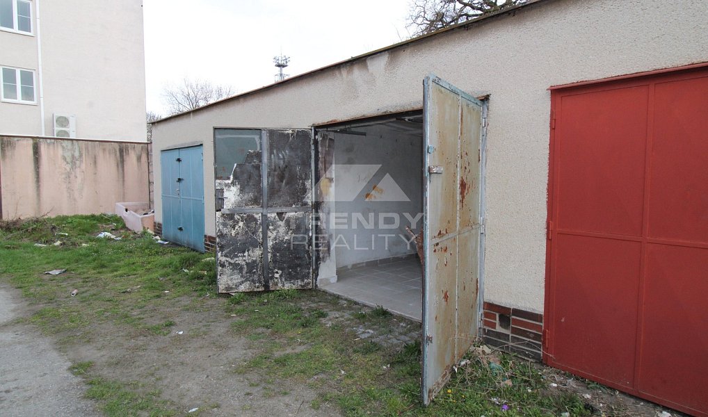 Pronájem garáže Plzeň, Lobzy (Lobezská 2343/5), Plzeň – náhled fotky 2