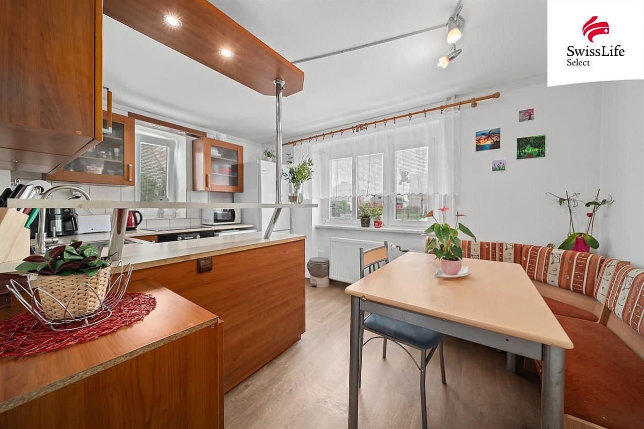 Prodej domu 200 m² s pozemkem 1 278 m² – fotografie 2