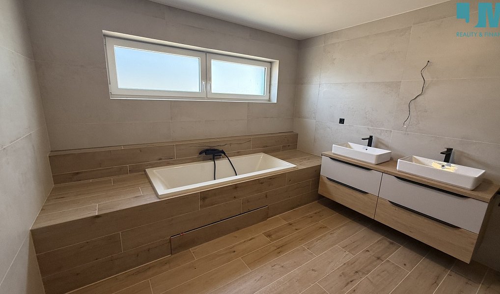 Prodej domu 180 m² s pozemkem 1 352 m², Budišov – náhled fotky 19