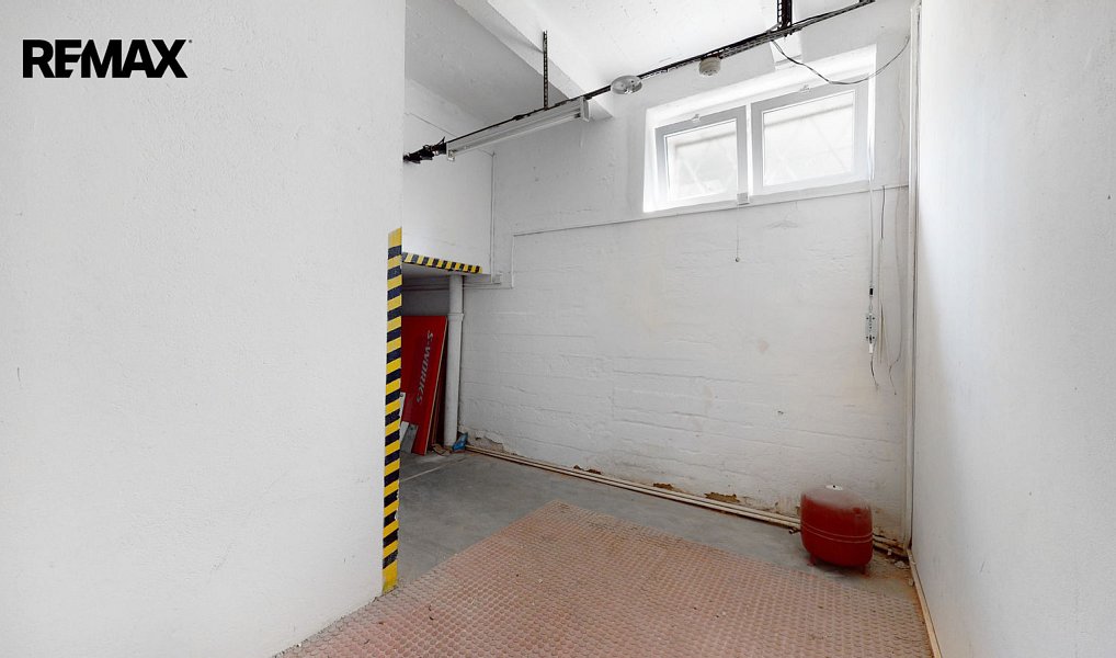 Pronájem obchodních prostor 165 m², Praha – náhled fotky 12