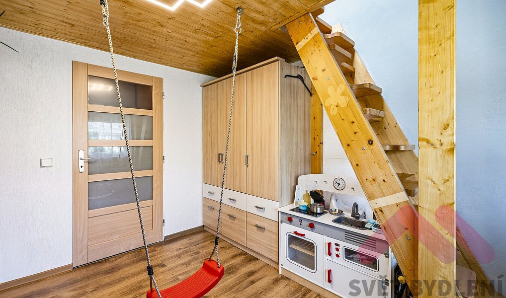 Prodej domu 160 m² s pozemkem 210 m², Nupaky – náhled fotky 41