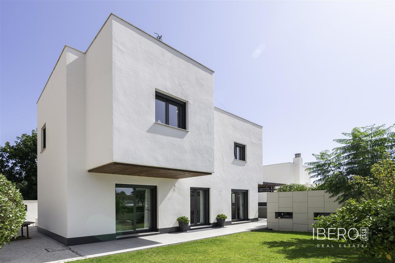 Prodej domu 375 m² s pozemkem 438 m²