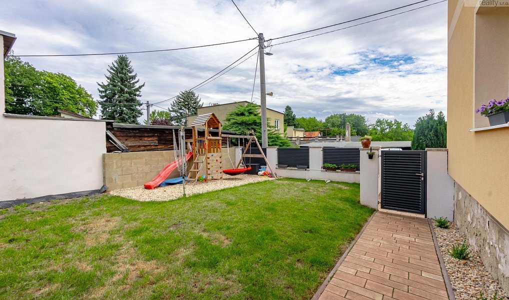 Prodej domu 105 m² s pozemkem 253 m², Dubí – náhled fotky 31