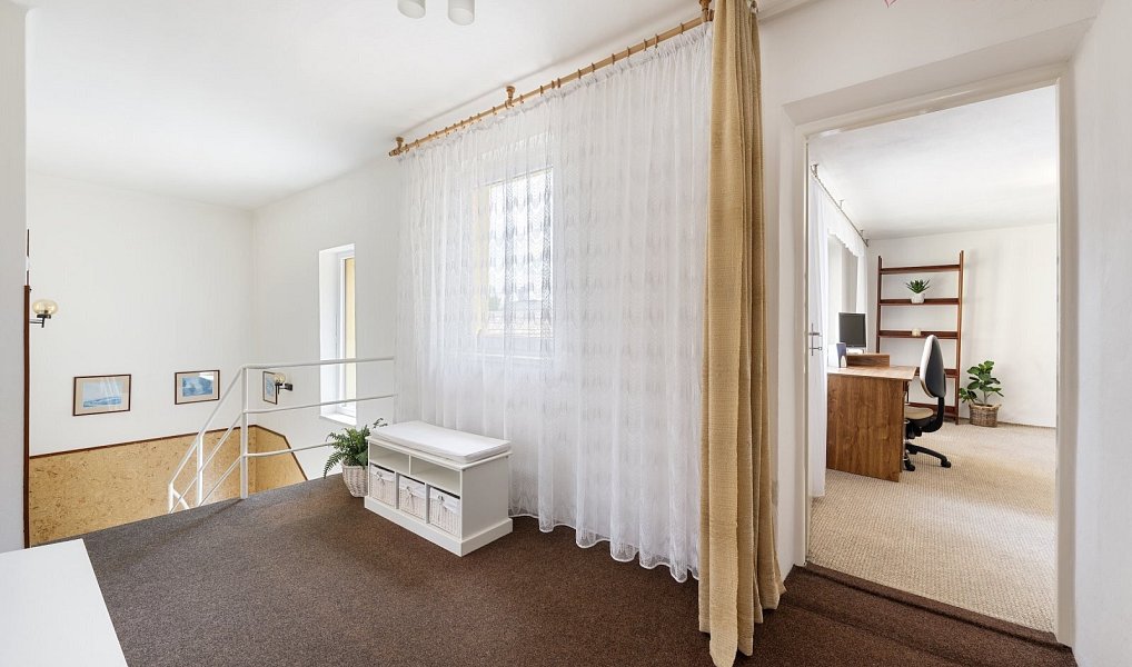 Prodej domu 260 m² s pozemkem 1 224 m², Polešovice – náhled fotky 12