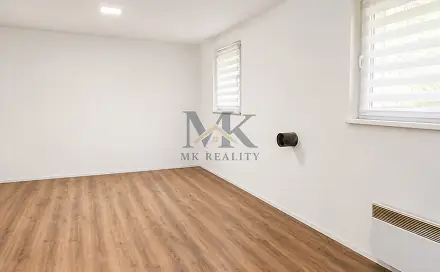 Pronájem bytu 1+1 53 m², Zlatá stezka, Vimperk - Vimperk II, okres Prachatice