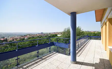 Pronájem bytu 5+kk 186 m², Nad Okrouhlíkem, Praha 8 - Libeň