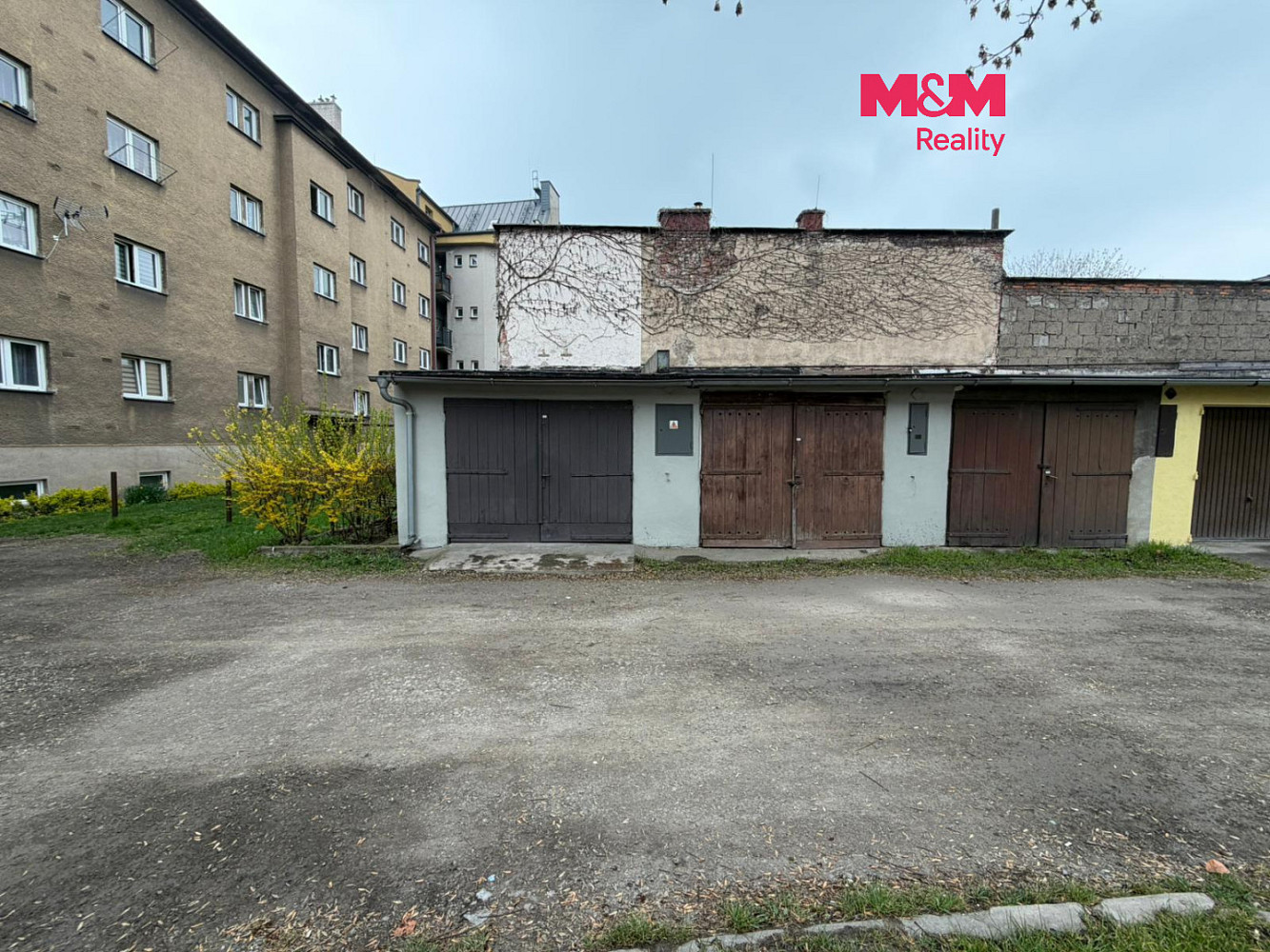 Pronájem garáže, 28 m2, třinec