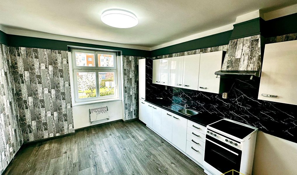 Prodej domu 400 m² s pozemkem 380 m², Teplice – náhled fotky 15