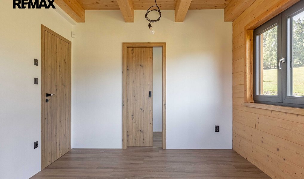 Prodej domu 153 m² s pozemkem 1 087 m², Vacov – náhled fotky 18