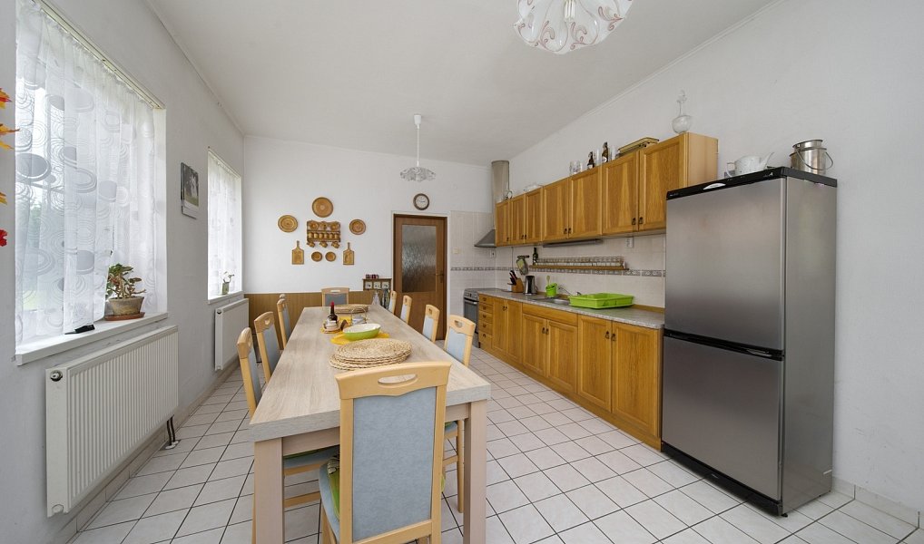Prodej domu 450 m² s pozemkem 2 500 m², Čmelíny – náhled fotky 16