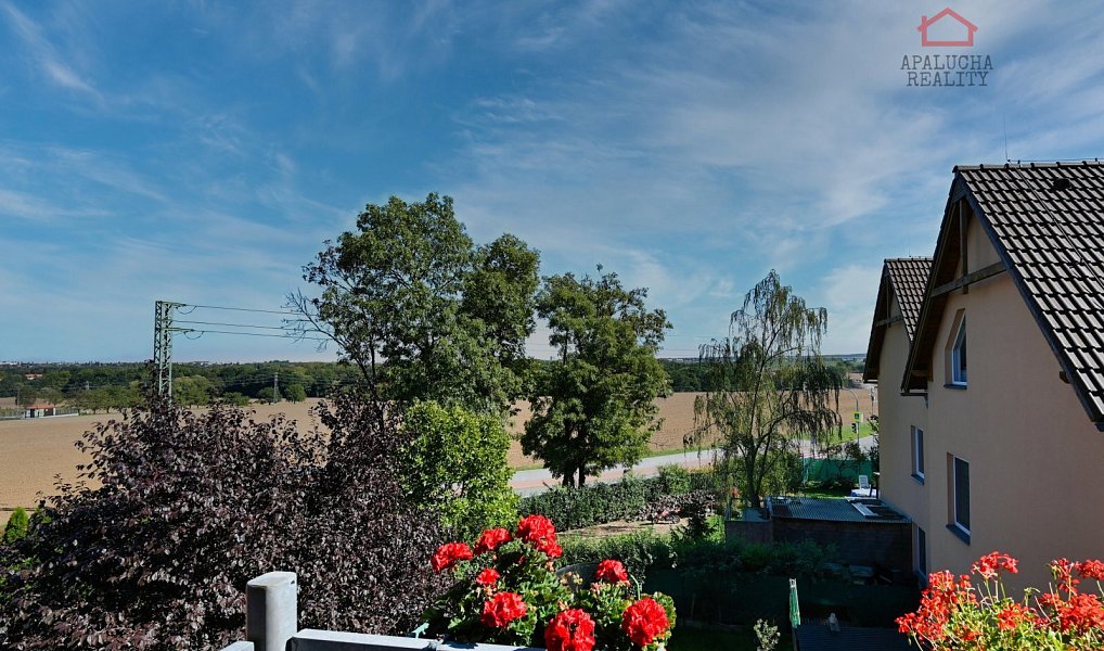 Prodej bytu 3+1 76 m², Nupaky – náhled fotky 3