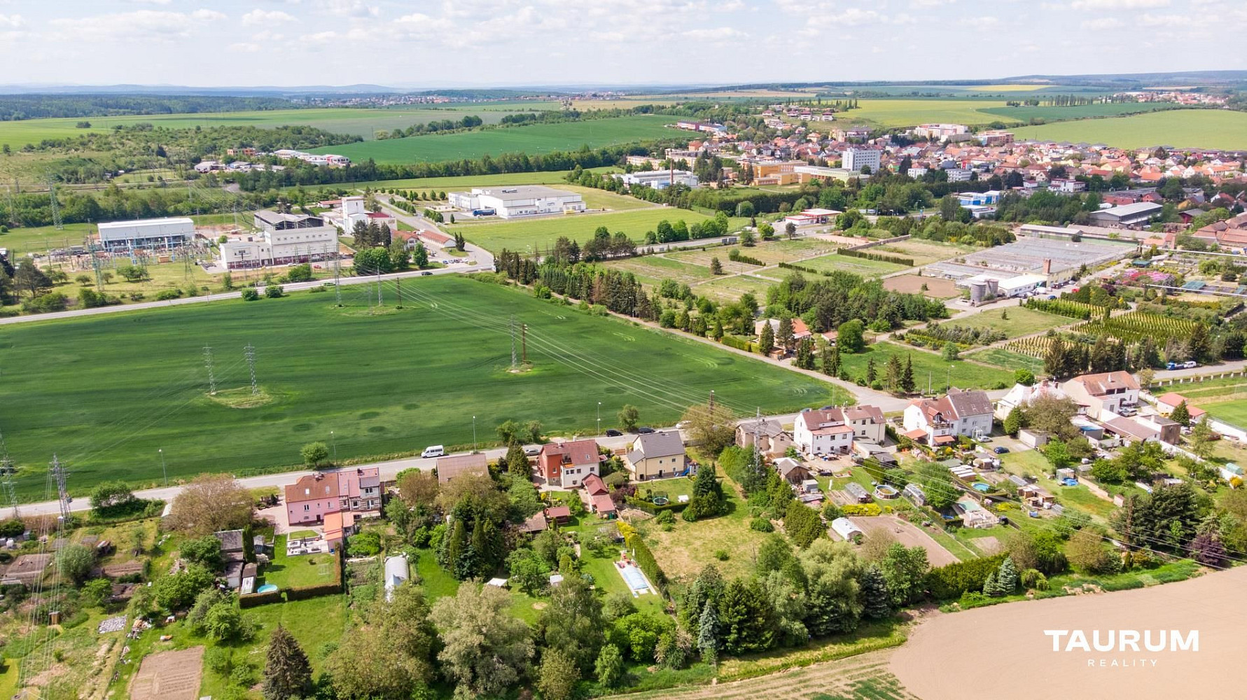 Prodej stavebního pozemku 910 m² – fotografie 3