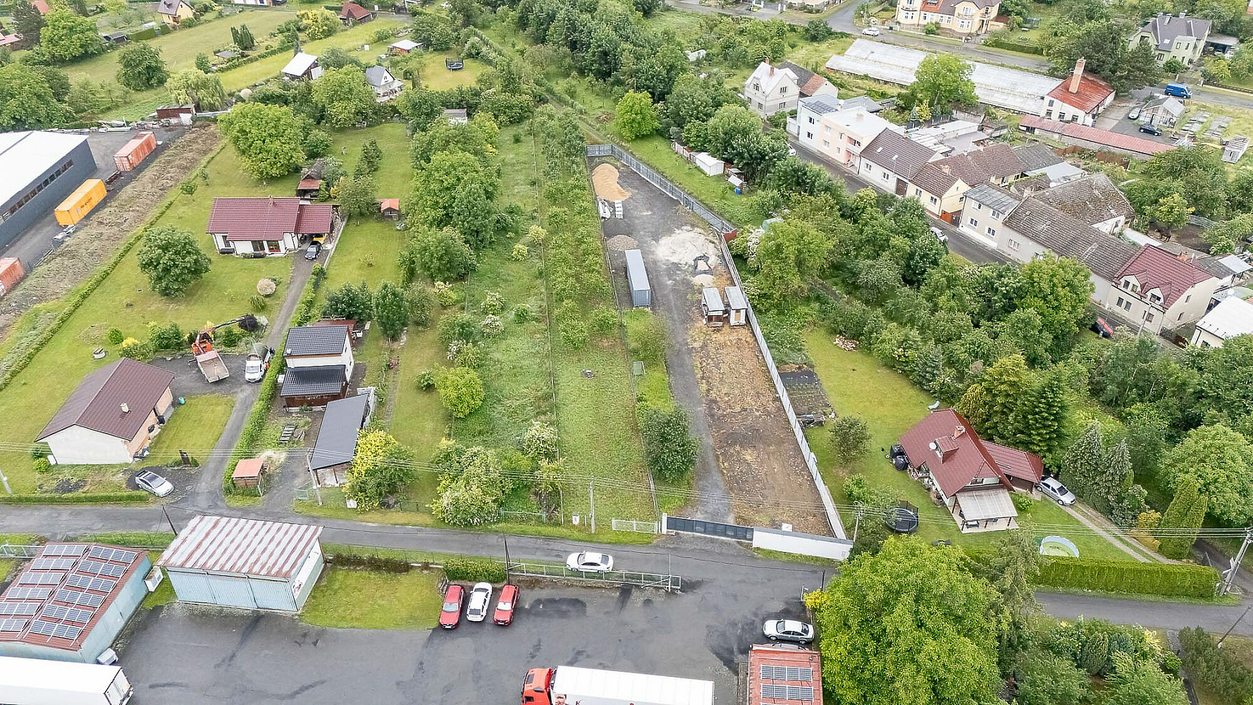Prodej stavebního pozemku 1 323 m² – fotografie 2