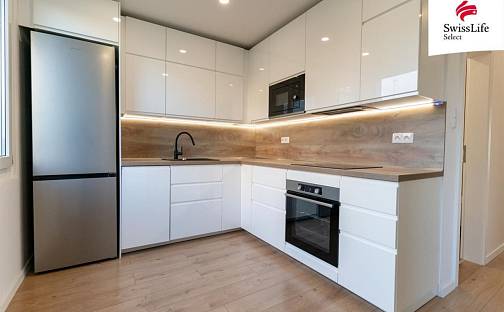 Prodej bytu 2+1 63 m², Slavíčkova, Sokolov