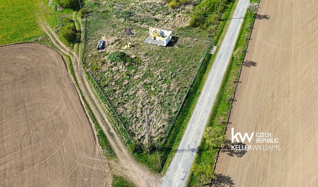 Prodej zahrady 1 652 m², Suchomasty – náhled fotky 20