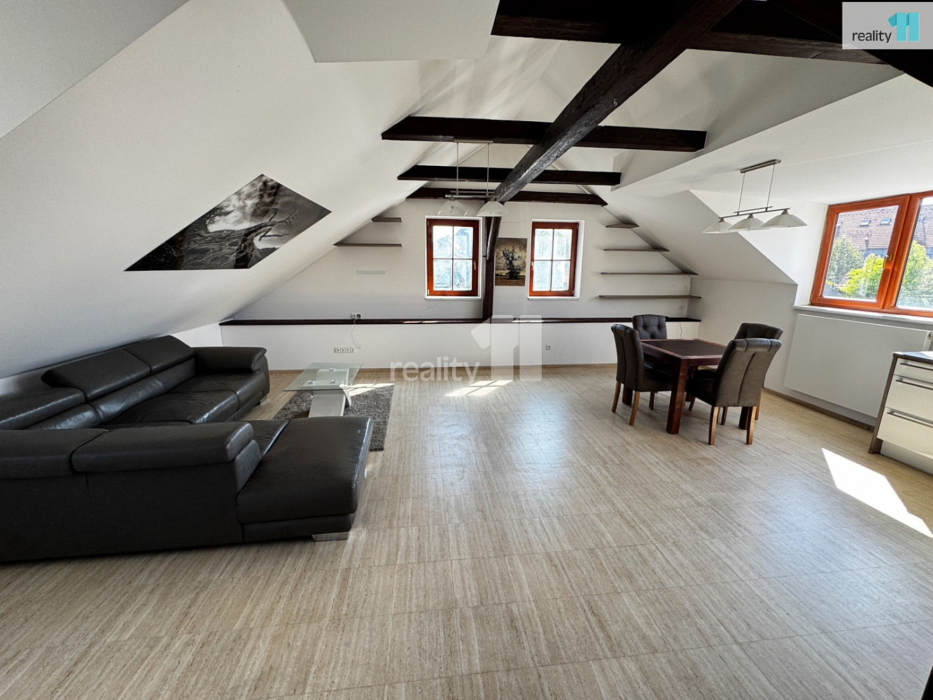 Prodej komerčního objektu (jiného typu) 541 m²